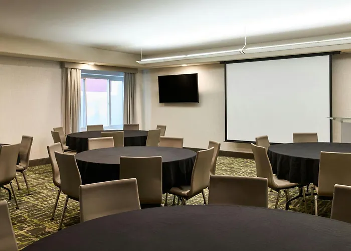 Springhill Hotel 3*